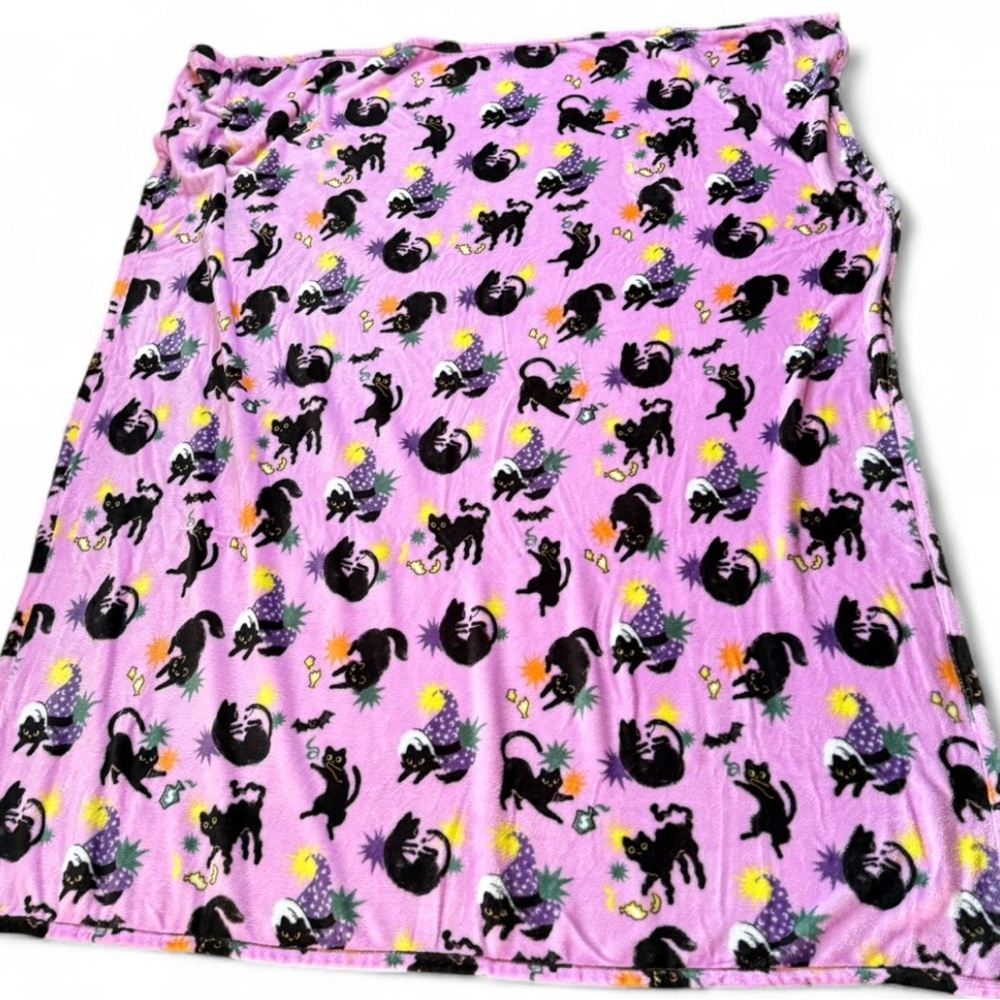 The Big One Purple Cat Throw